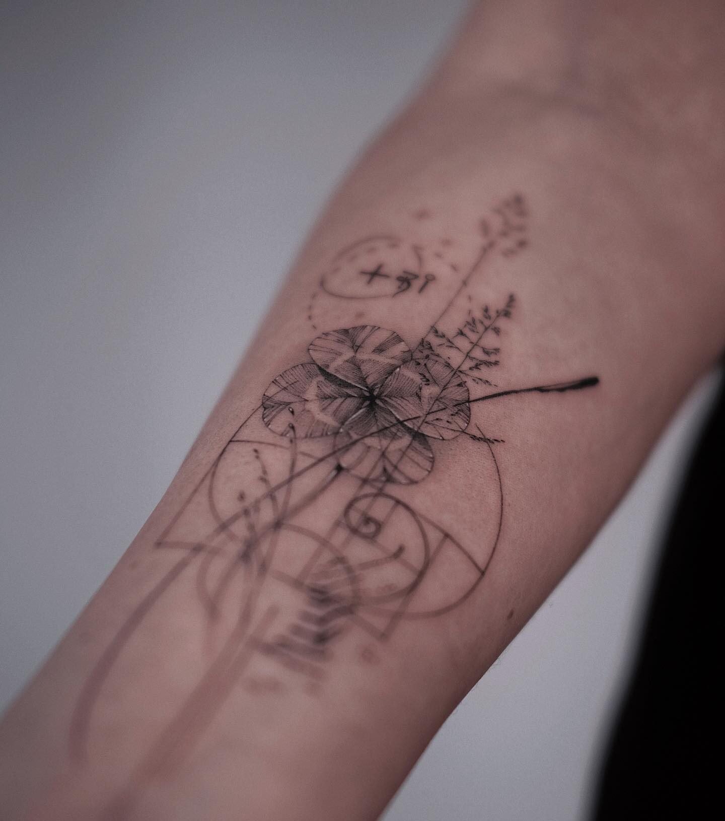 tatuaze na rece dla kobiet