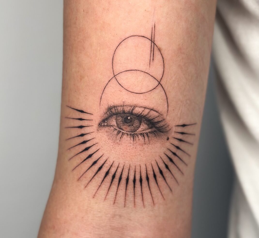 oko horusa tatuaz