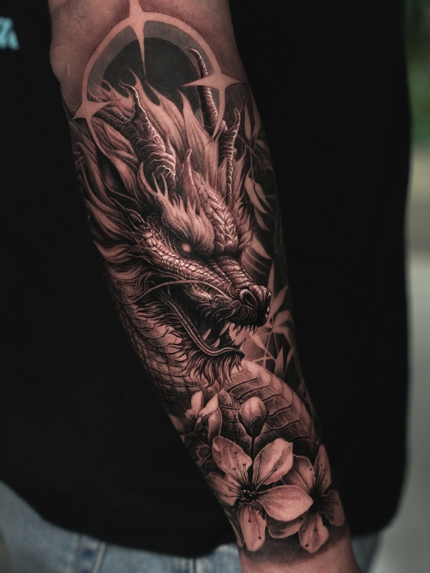 realistyczny smok tattoo