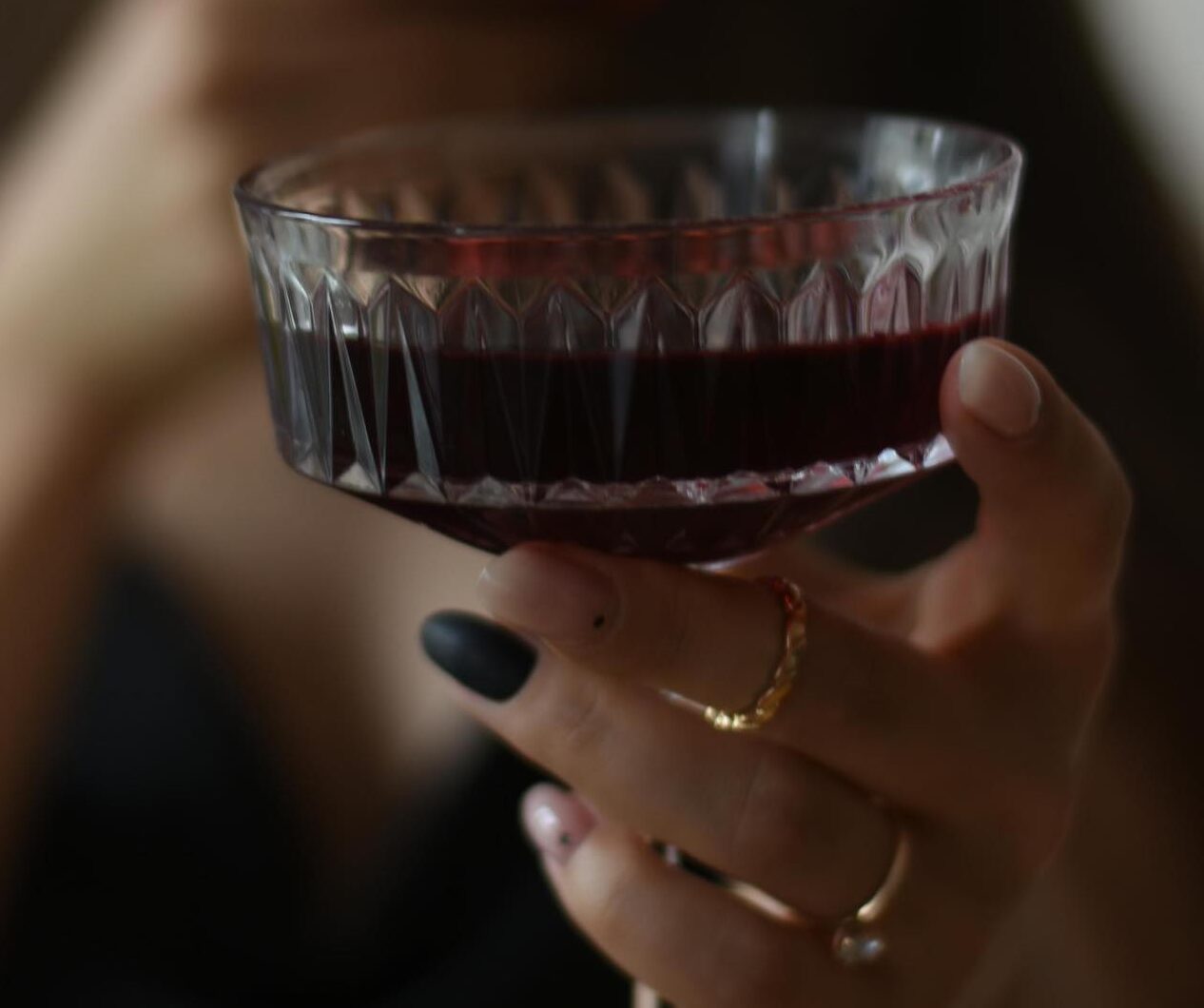 świeży tatuaż a alkohol